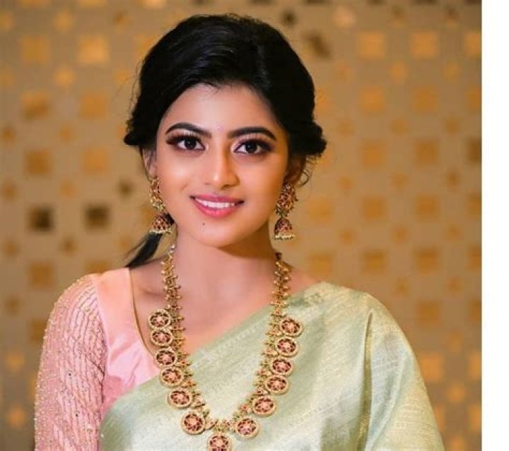 Anandhi Height, Weight, Net Worth, Age, Birthday, Wikipedia, Who, Instagram, Biography